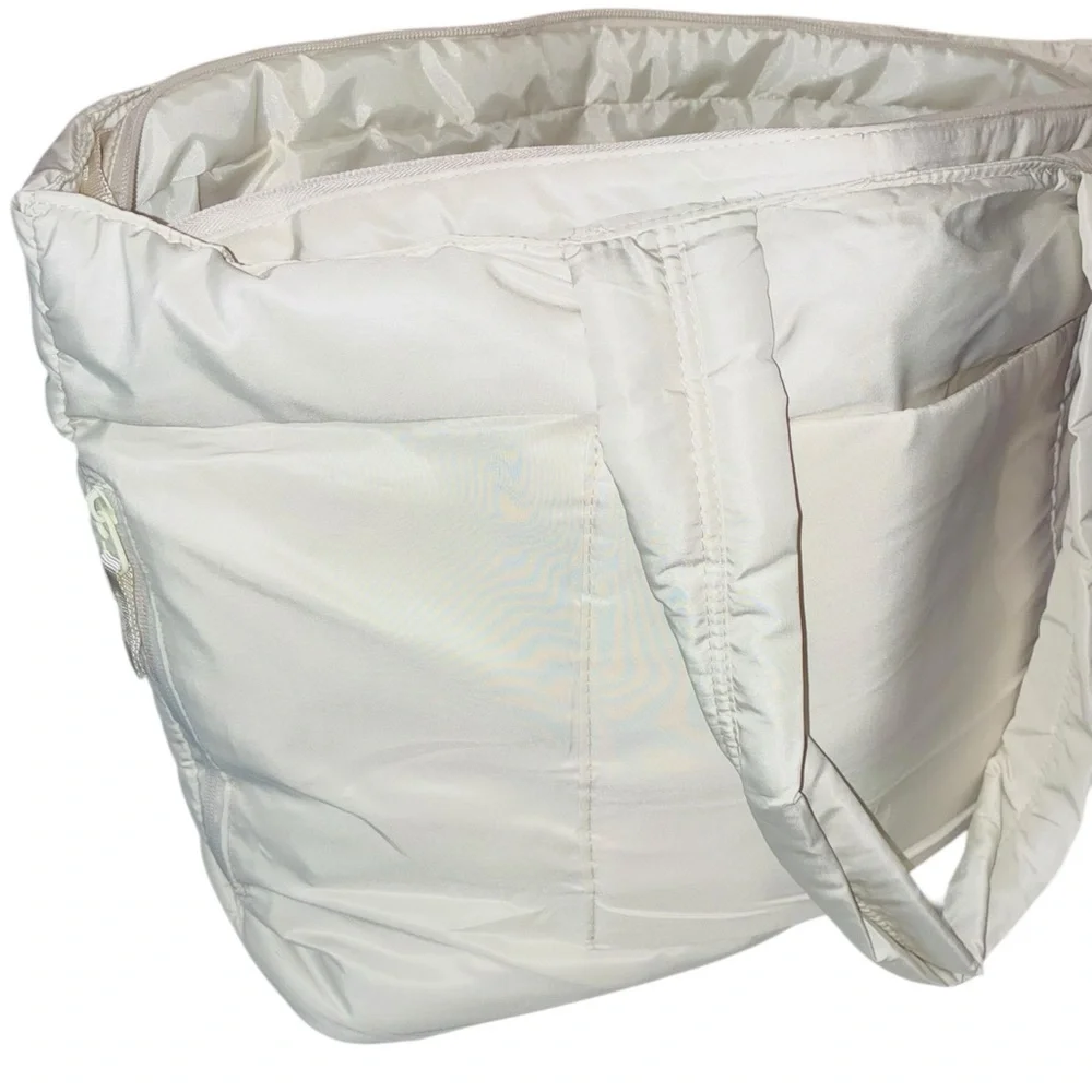 Quilted Puffer Tote Bag - Picture 2 of 8
